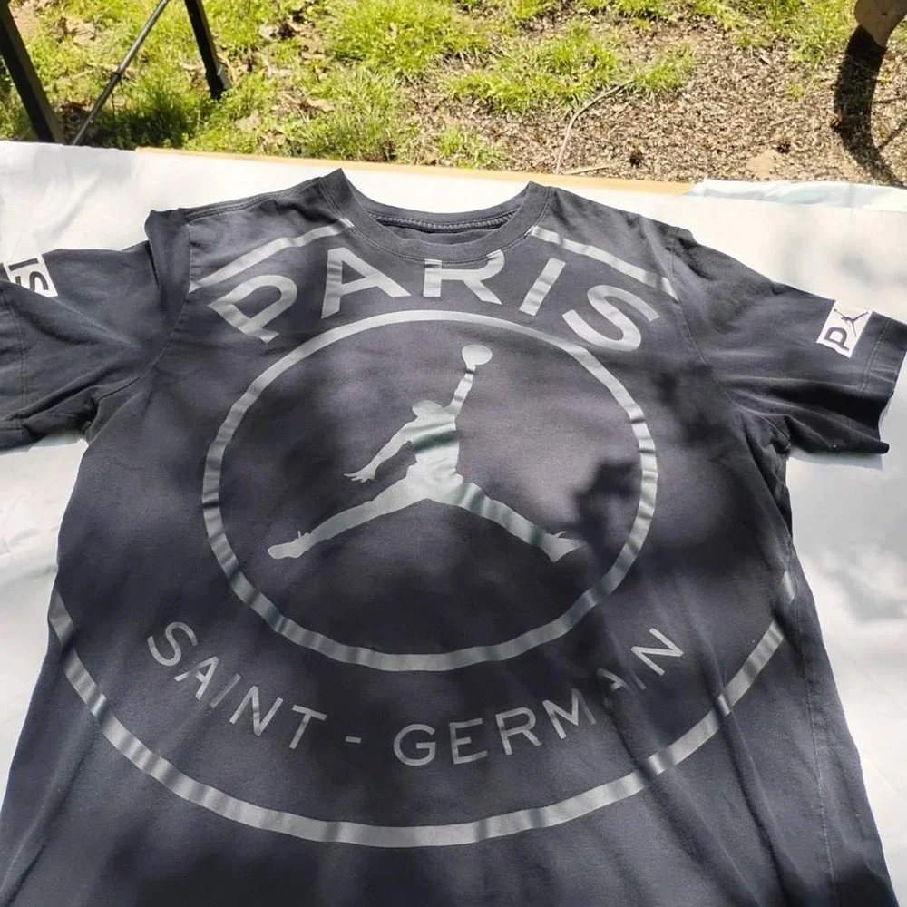 Jordan T-Shirt Mens Size L Black PSG Paris Saint-Germain Short Sleeve Graphic